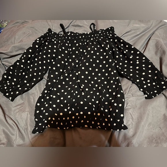 Tops - Black polka-dot blouse